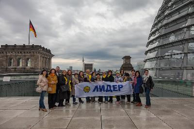 Завершилась призовая поездка "Весенняя Германия". 20 консультантов консалтинговой компании Лидер побывали в Берлине и Дрездене с 5 по 9 апреля 2018 года.